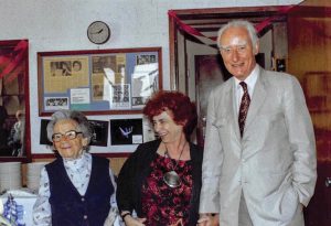 From left: Ursula Bellugi’s mother, Edith Herzberger, Ursula and Francis Crick (provided by Rob Klima)